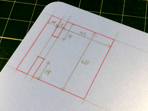 モニターに貼るパーツ（プラスチック製シート）の寸法図