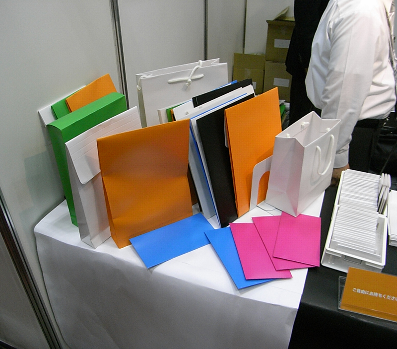 ISOTでの展示品の写真